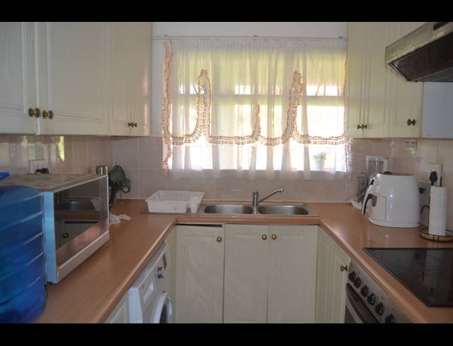 1 BEDROOM FLAT FOR SALE IN SCOTTBURGH CENTRAL